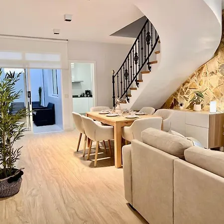 Casa Amplia Y Moderna De 5 Hasta 12 Personas