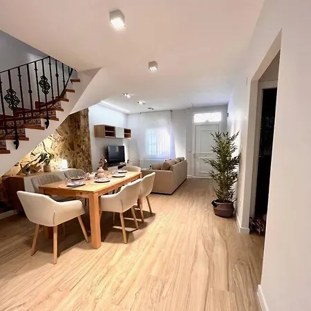Casa Amplia Y Moderna De 5 Hasta 12 Personas Holiday home *