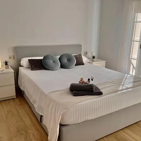 Casa Amplia Y Moderna De 5 Hasta 12 Personas * Puerto de Sagunto